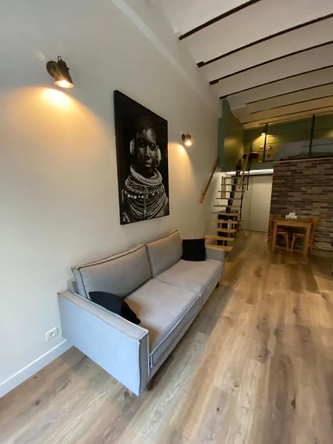 Appartement Studio côté cour à Antibes